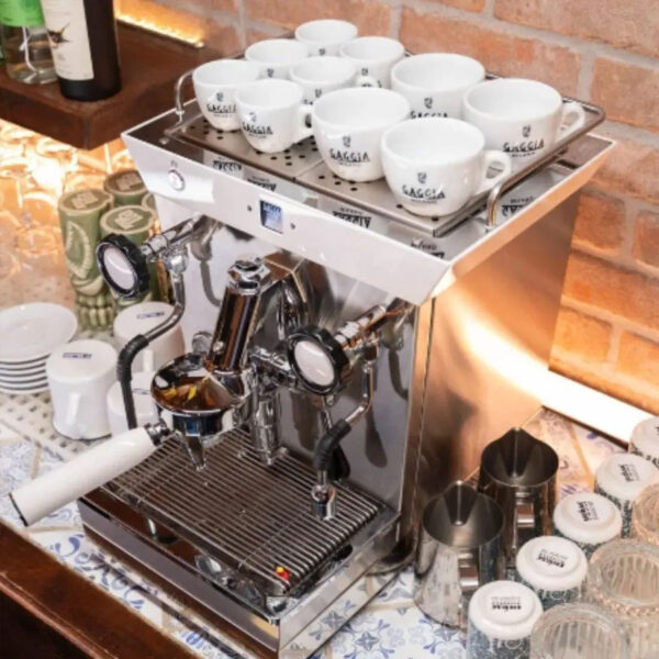 Máquina de Café Expresso Gaggia La Dea 1 Grupo Profissional 220V Luxo - Saeco - Image 3